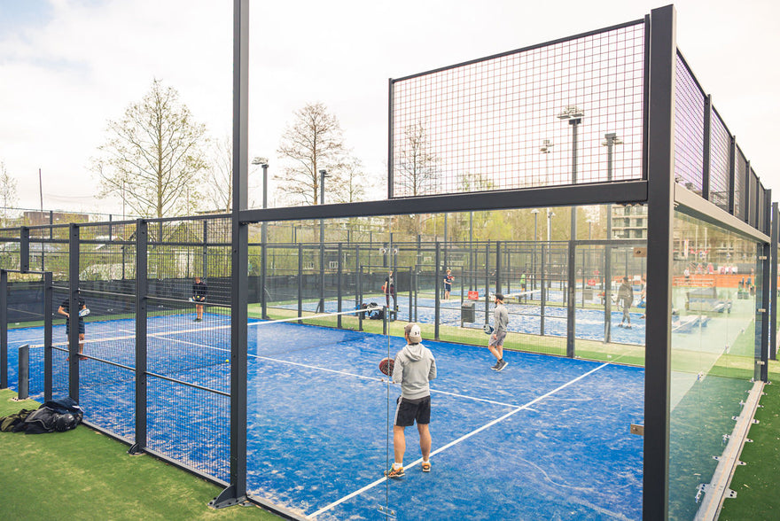 Het verschil tussen padel en tennis